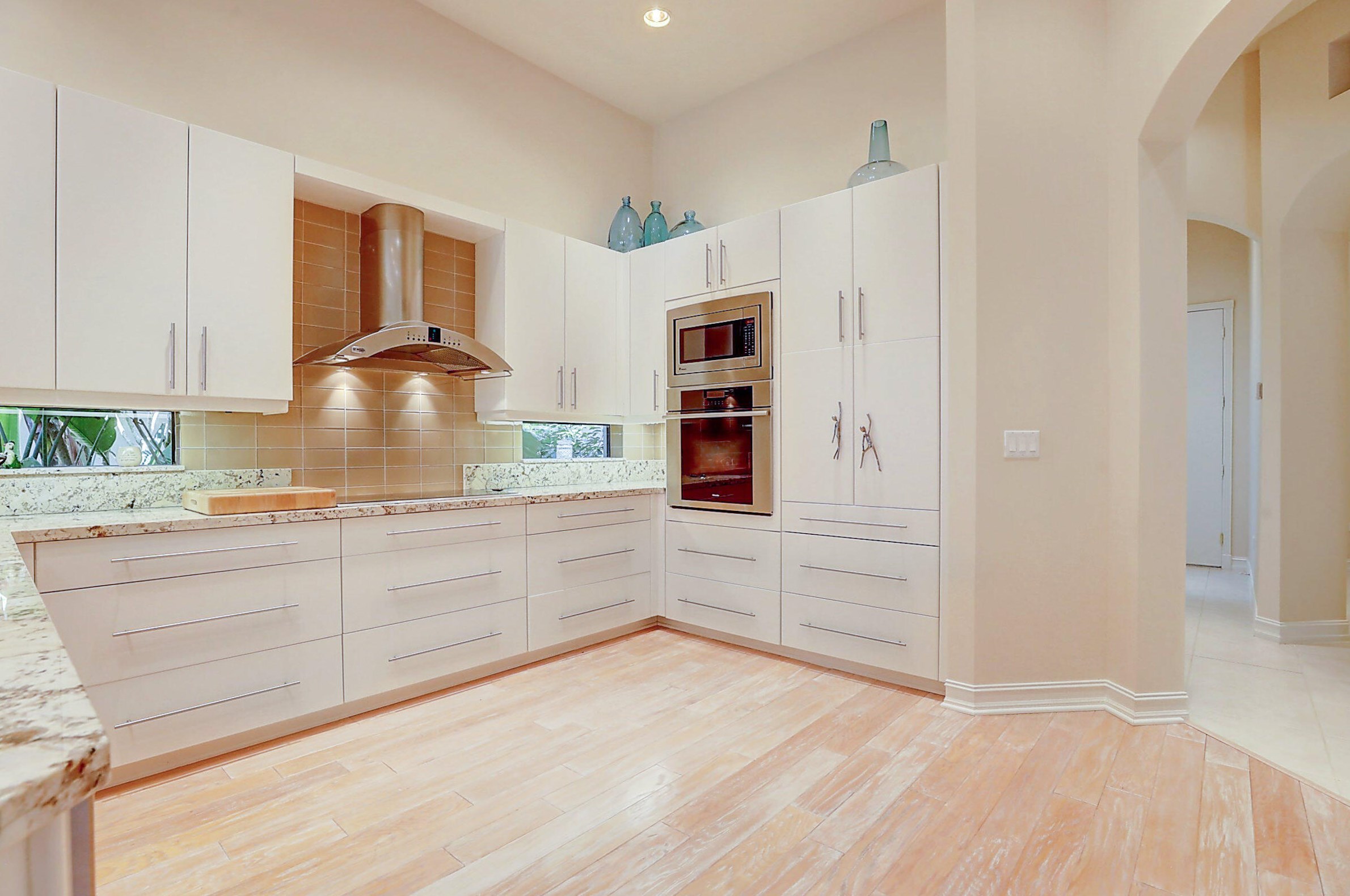 7831 Via Grande, Boynton Beach FL  33437-7518 exterior