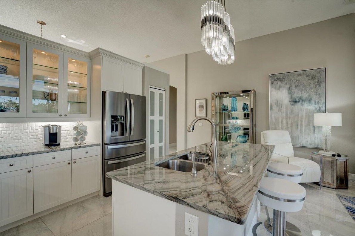 4258 Imperial Isle Dr, Lake Worth FL  33449-8645 exterior