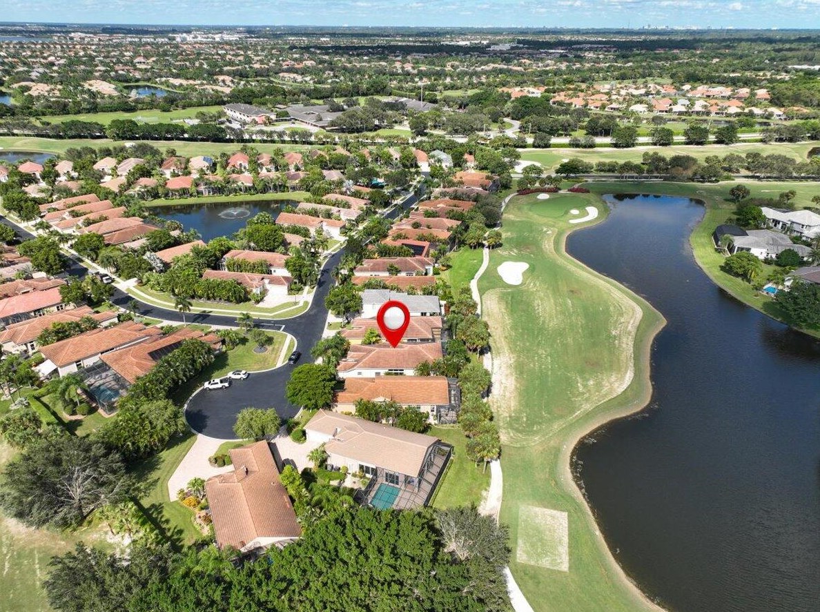 4258 Imperial Isle Dr, Lake Worth FL  33449-8645 exterior