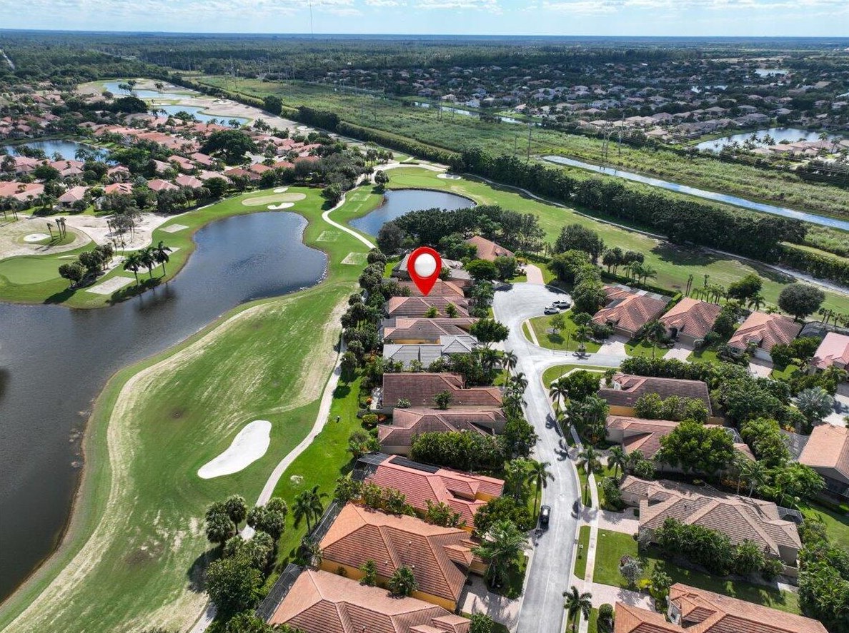 4258 Imperial Isle Dr, Lake Worth FL  33449-8645 exterior