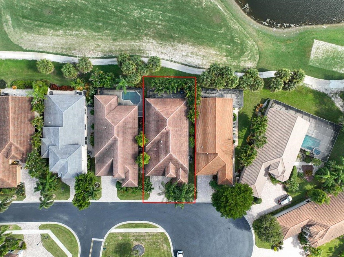 4258 Imperial Isle Dr, Lake Worth FL  33449-8645 exterior