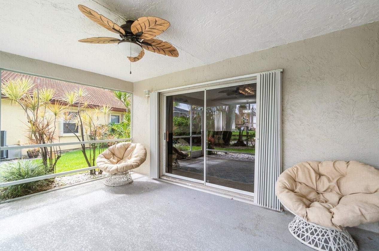 8593 Tourmaline Blvd, Boynton Beach FL  33472-2421 exterior