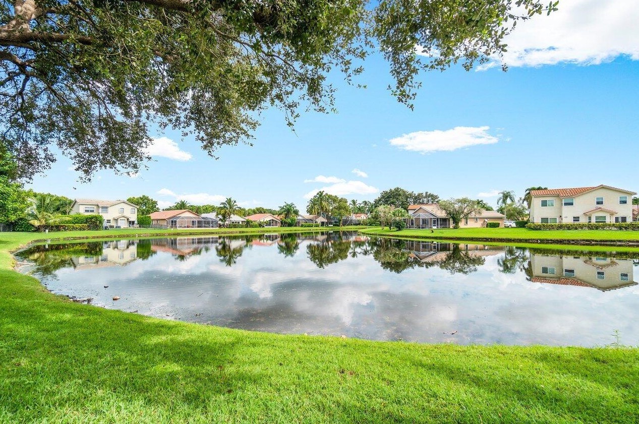 8593 Tourmaline Blvd, Boynton Beach FL  33472-2421 exterior