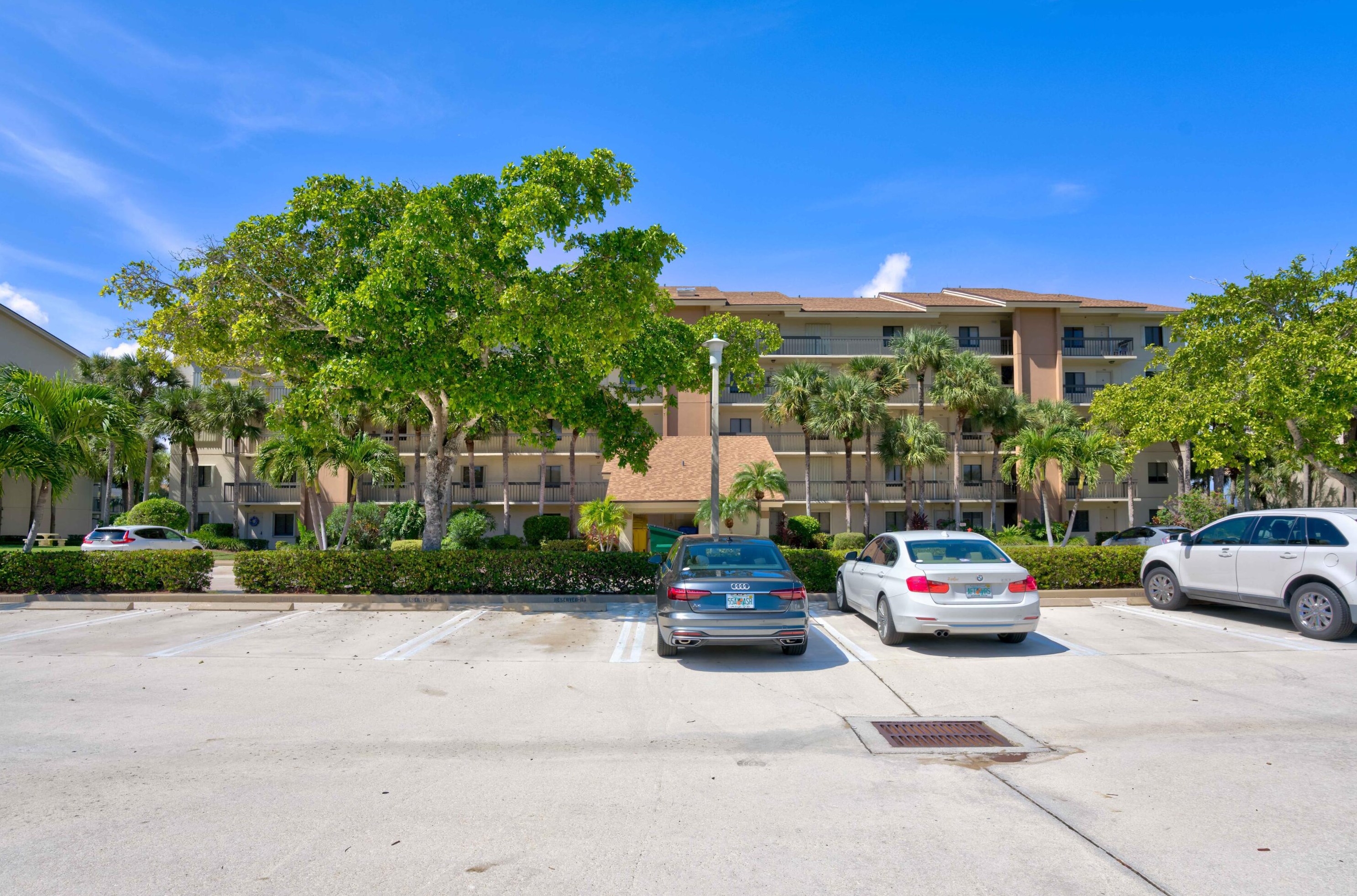 801 Seafarer Cir, Jupiter FL  33477-9046 exterior