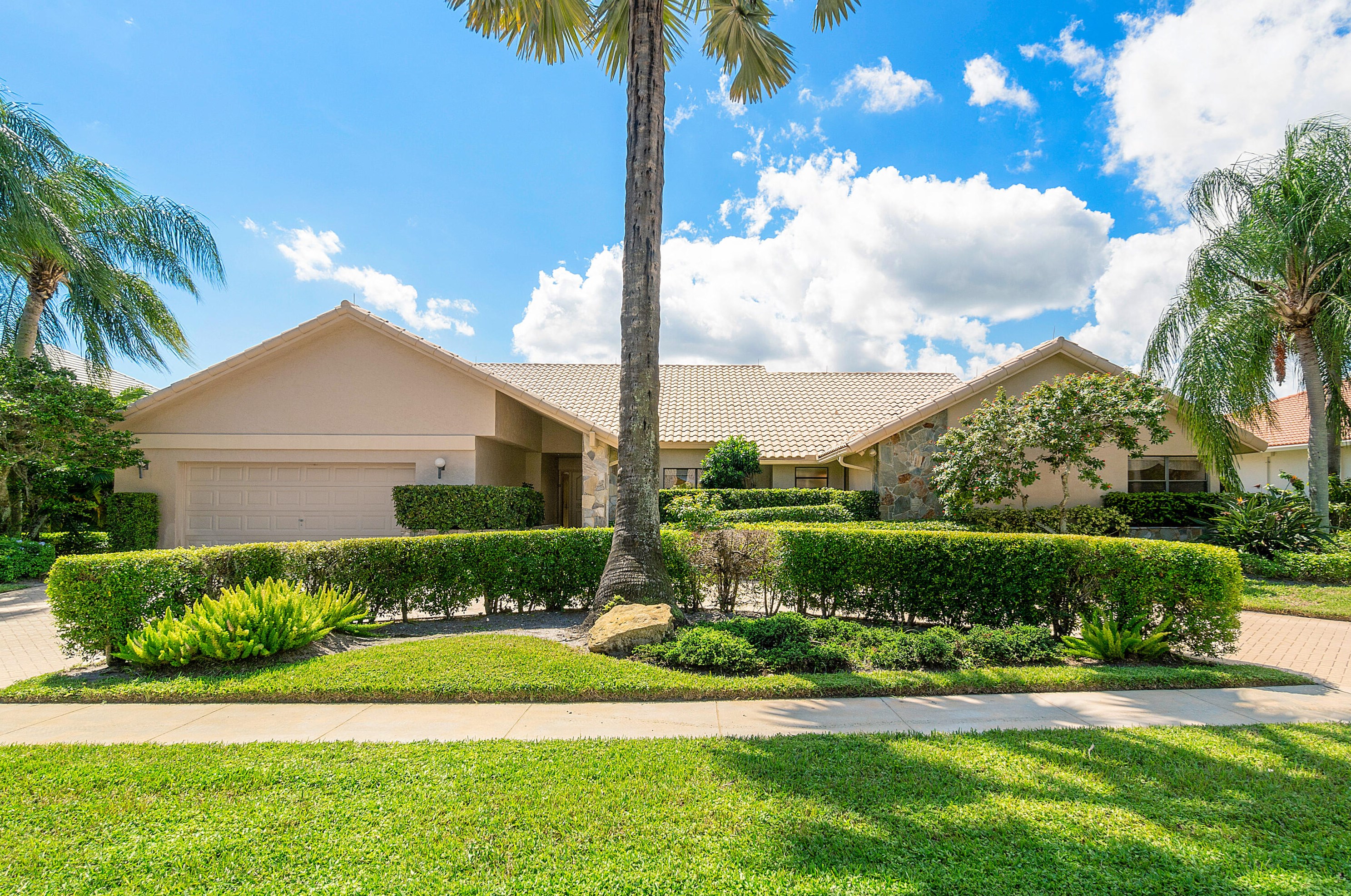 4548 Bocaire Blvd, Boca Raton FL  33487-1155 exterior