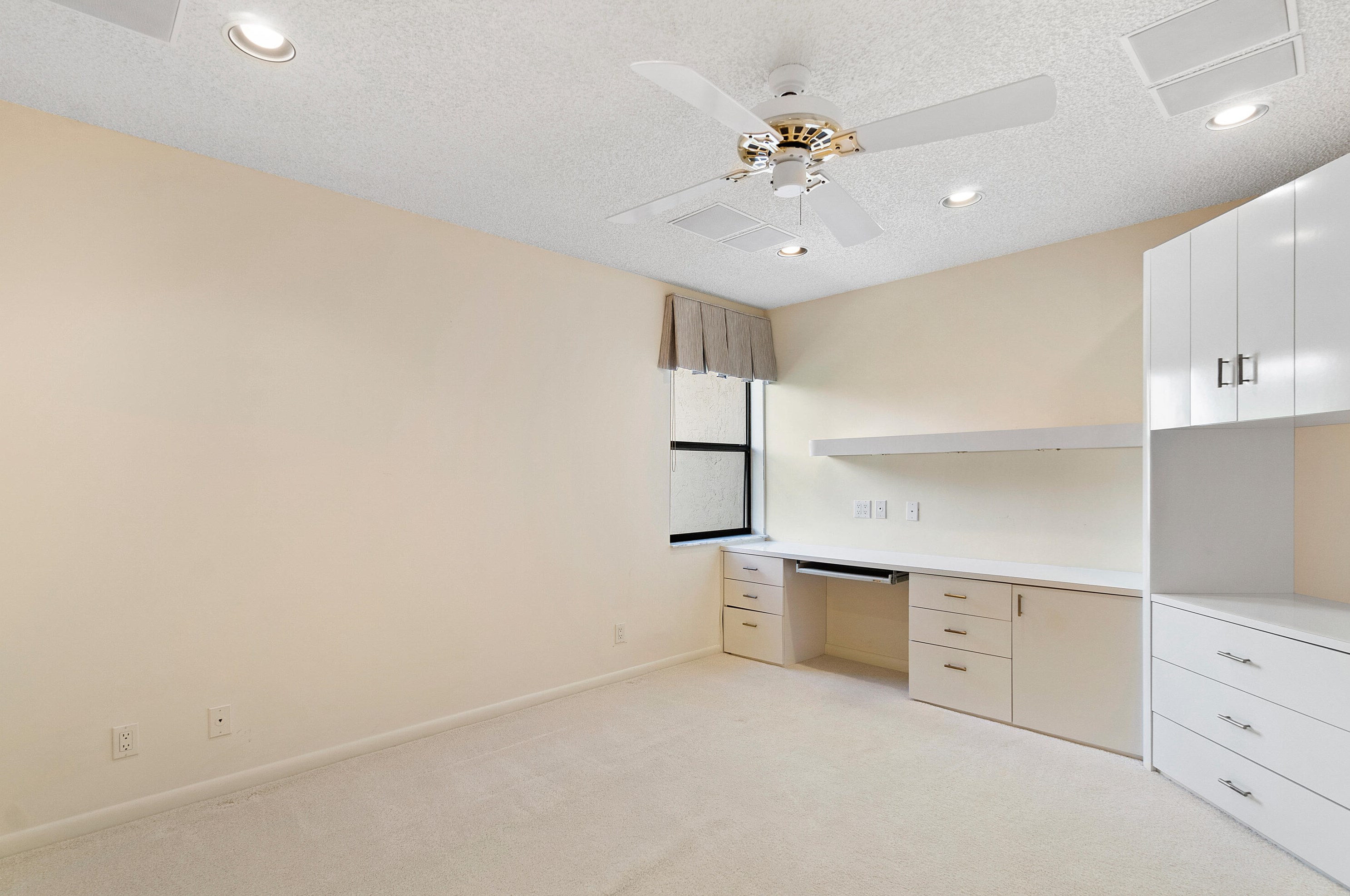 4548 Bocaire Blvd, Boca Raton FL  33487-1155 exterior