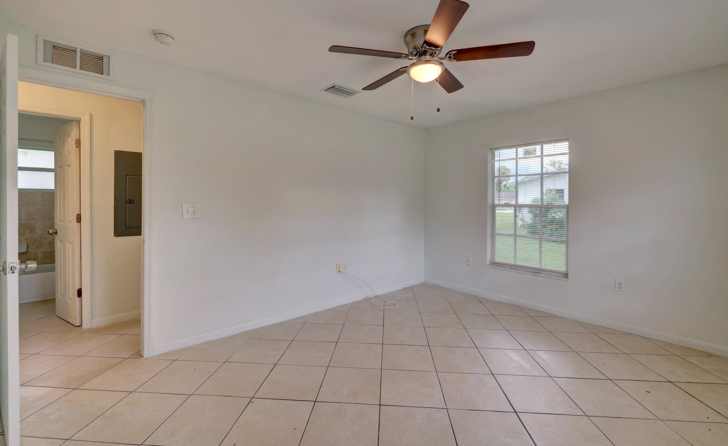 1305 15th Ave, Okeechobee FL  34972-3057 exterior