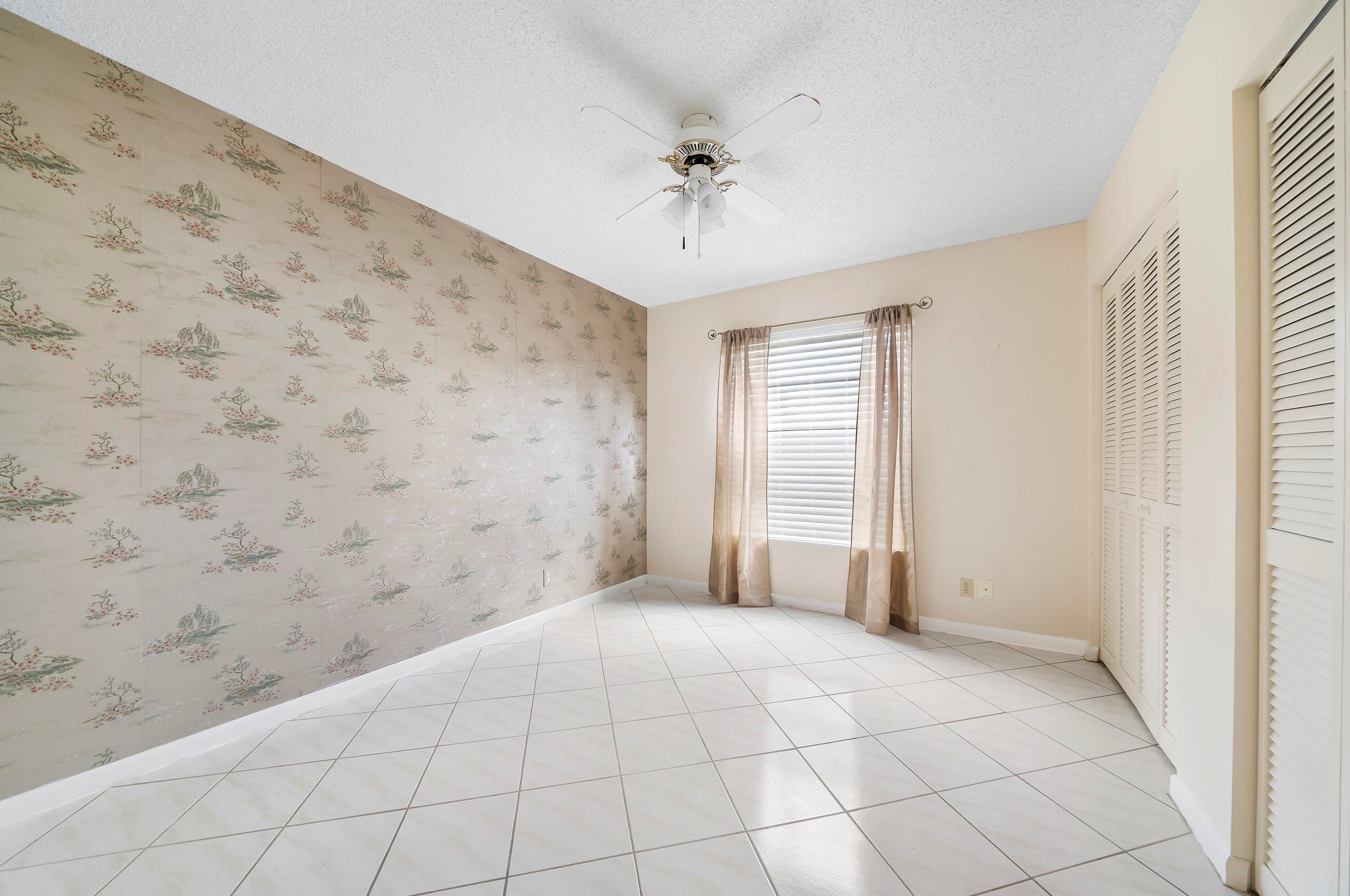 8781 Placid Ter, Lake Worth FL  33467-1718 exterior
