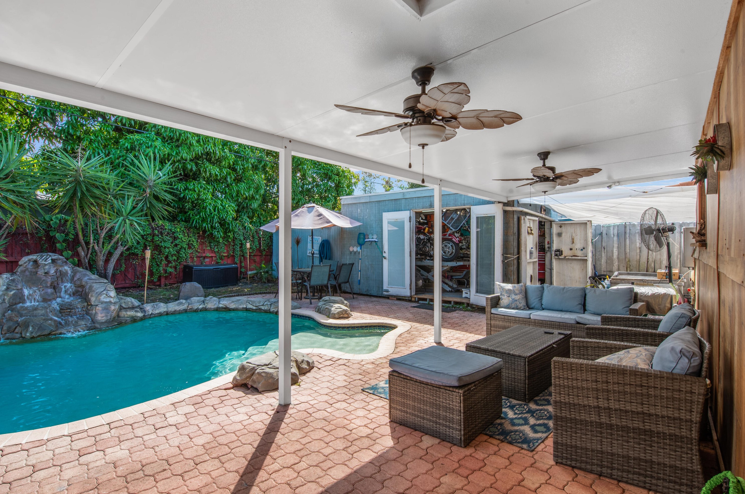 711 64 Ter, Hollywood FL 33023-1239 exterior