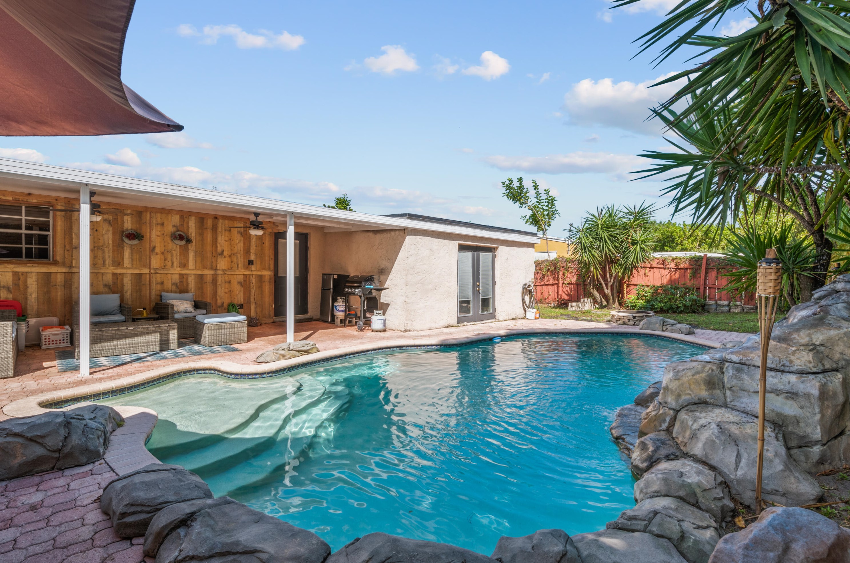 711 64 Ter, Hollywood FL 33023-1239 exterior