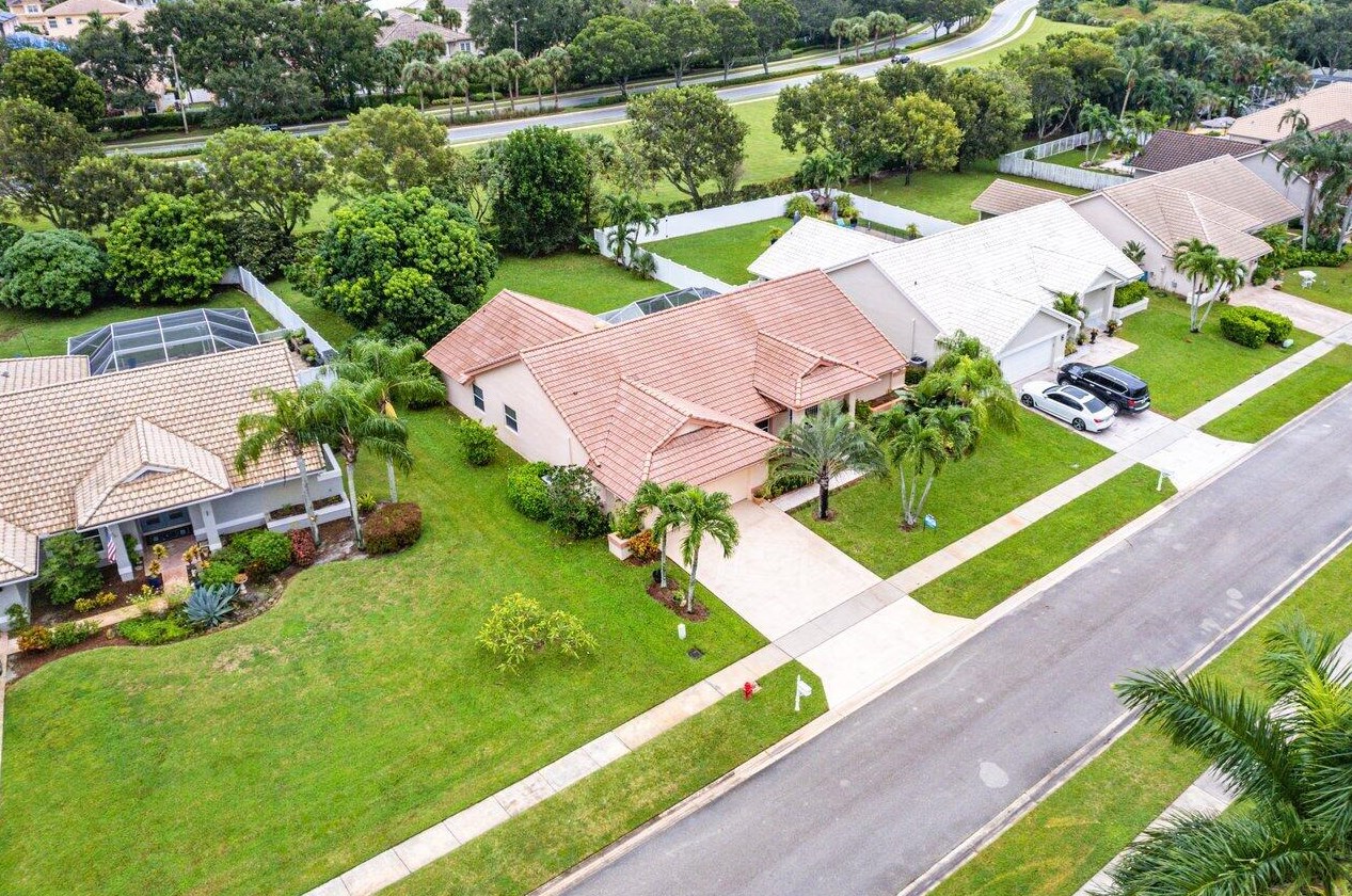 7207 Brickyard Cir, Lake Worth FL 33467-7239 exterior