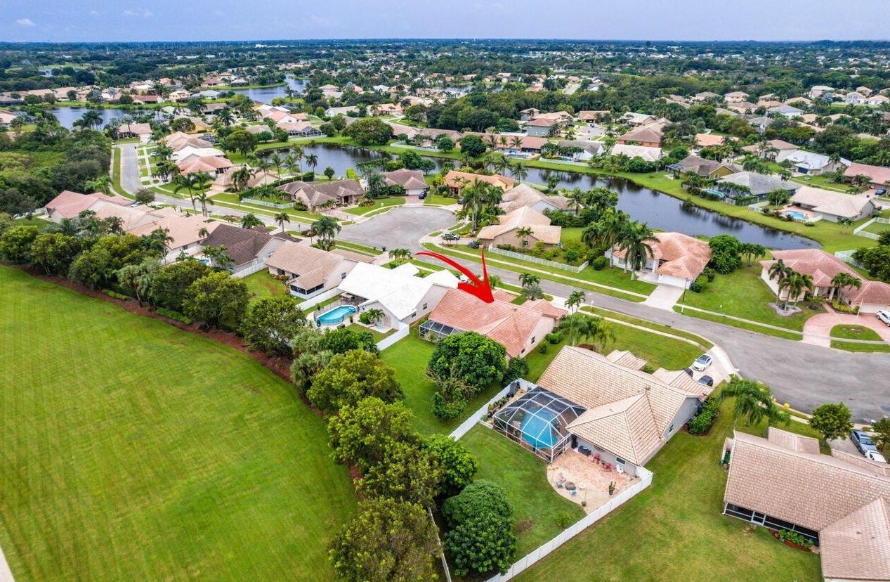 7207 Brickyard Cir, Lake Worth FL 33467-7239 exterior