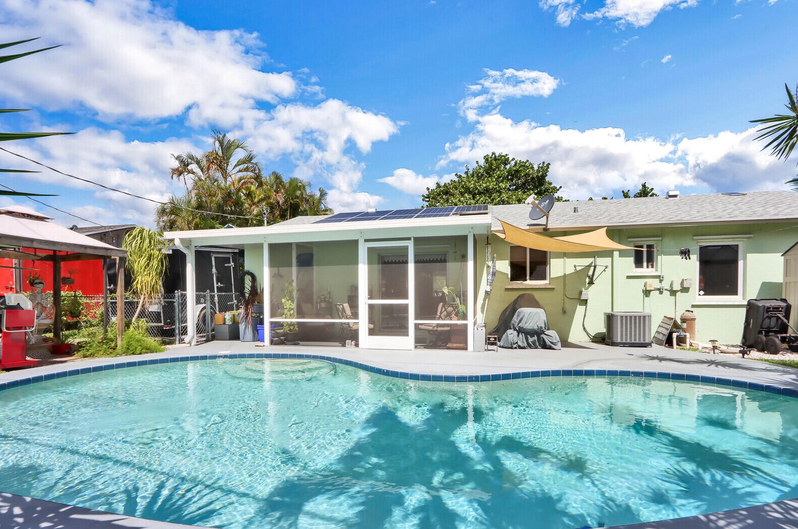 998 Mohican Blvd, Jupiter FL exterior