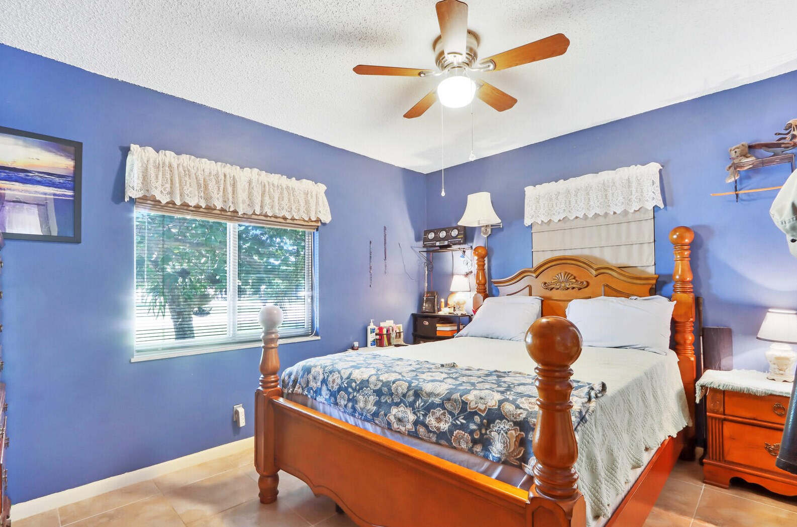 998 Mohican Blvd, Jupiter FL exterior