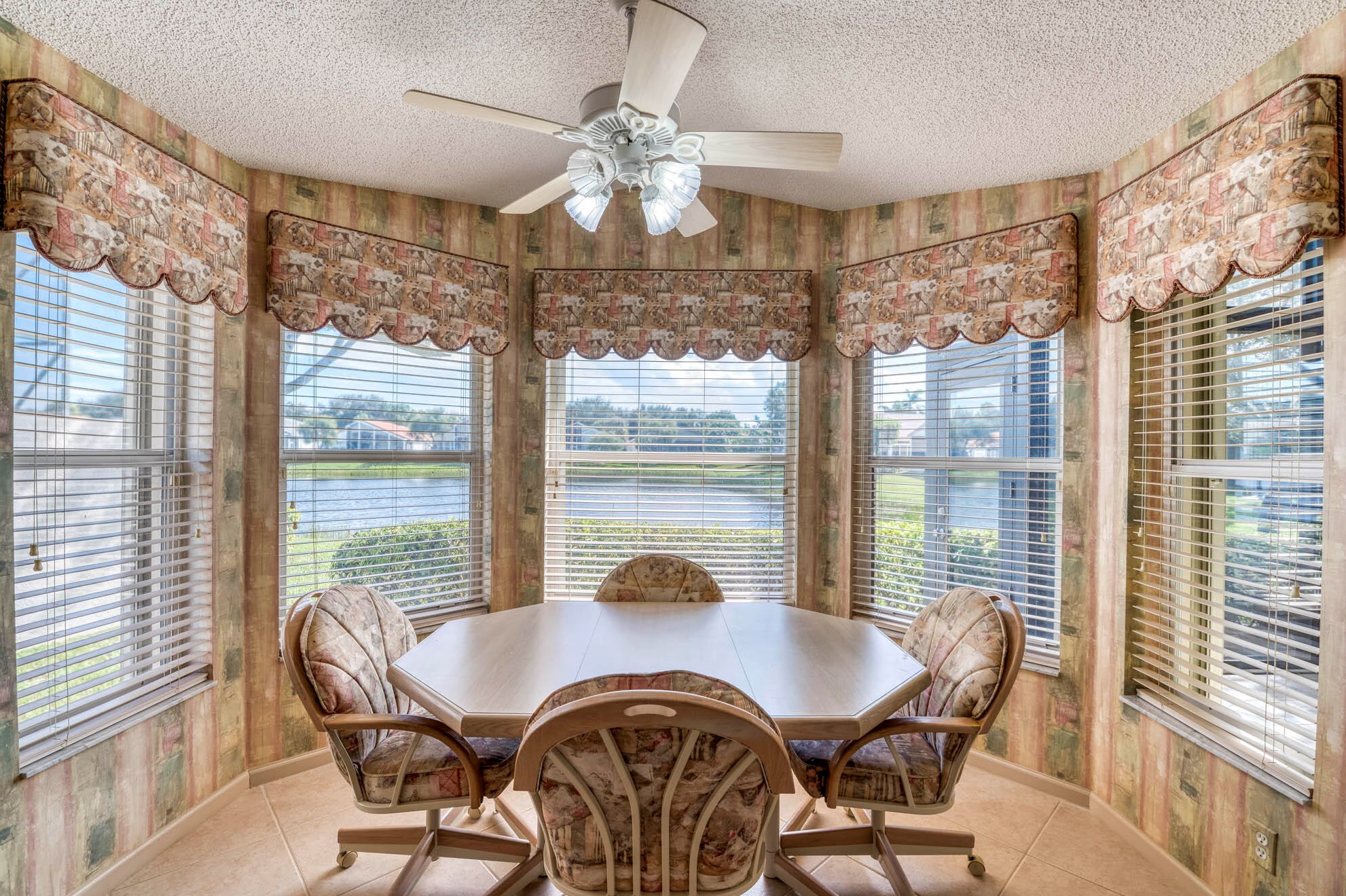 6688 Malta Dr, Boynton Beach FL 33437-7040 exterior