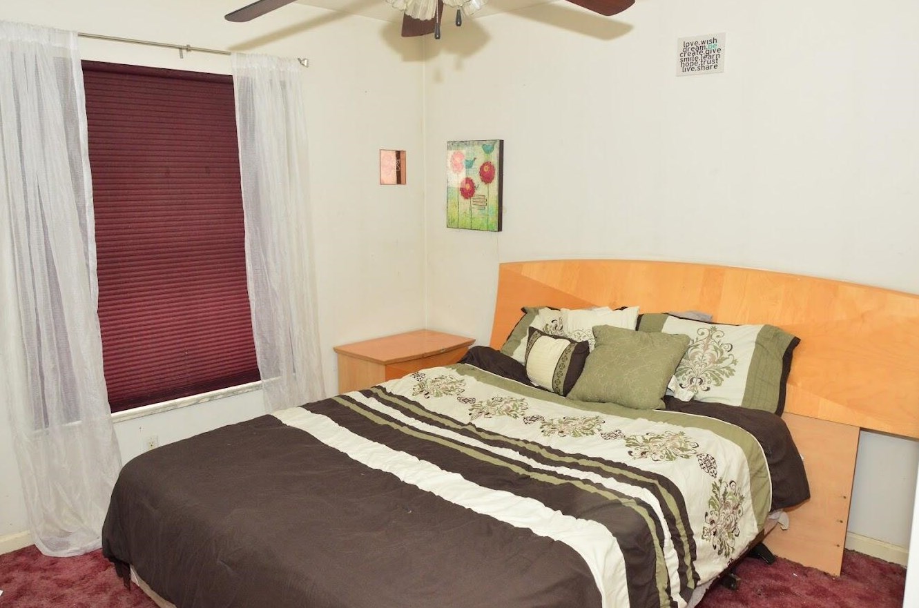 3282 Artesian Dr, Lake Worth FL 33462-3613 exterior