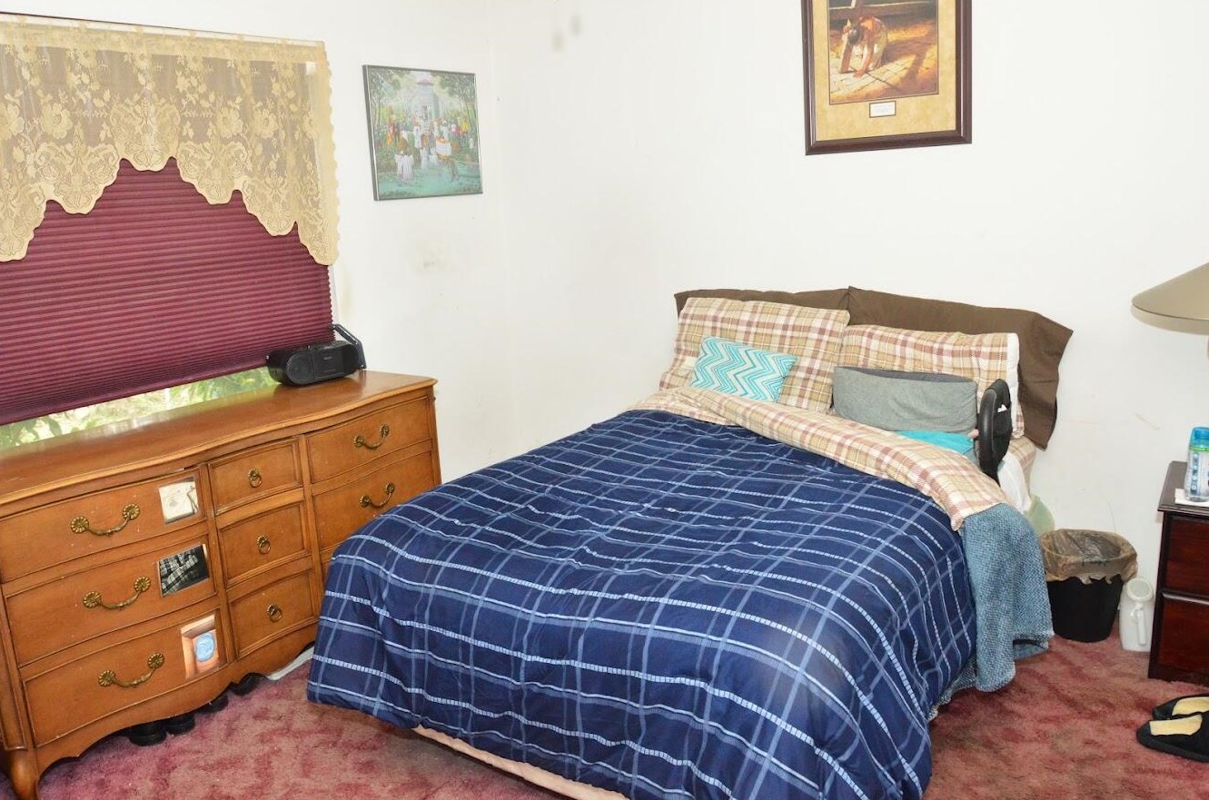 3282 Artesian Dr, Lake Worth FL 33462-3613 exterior