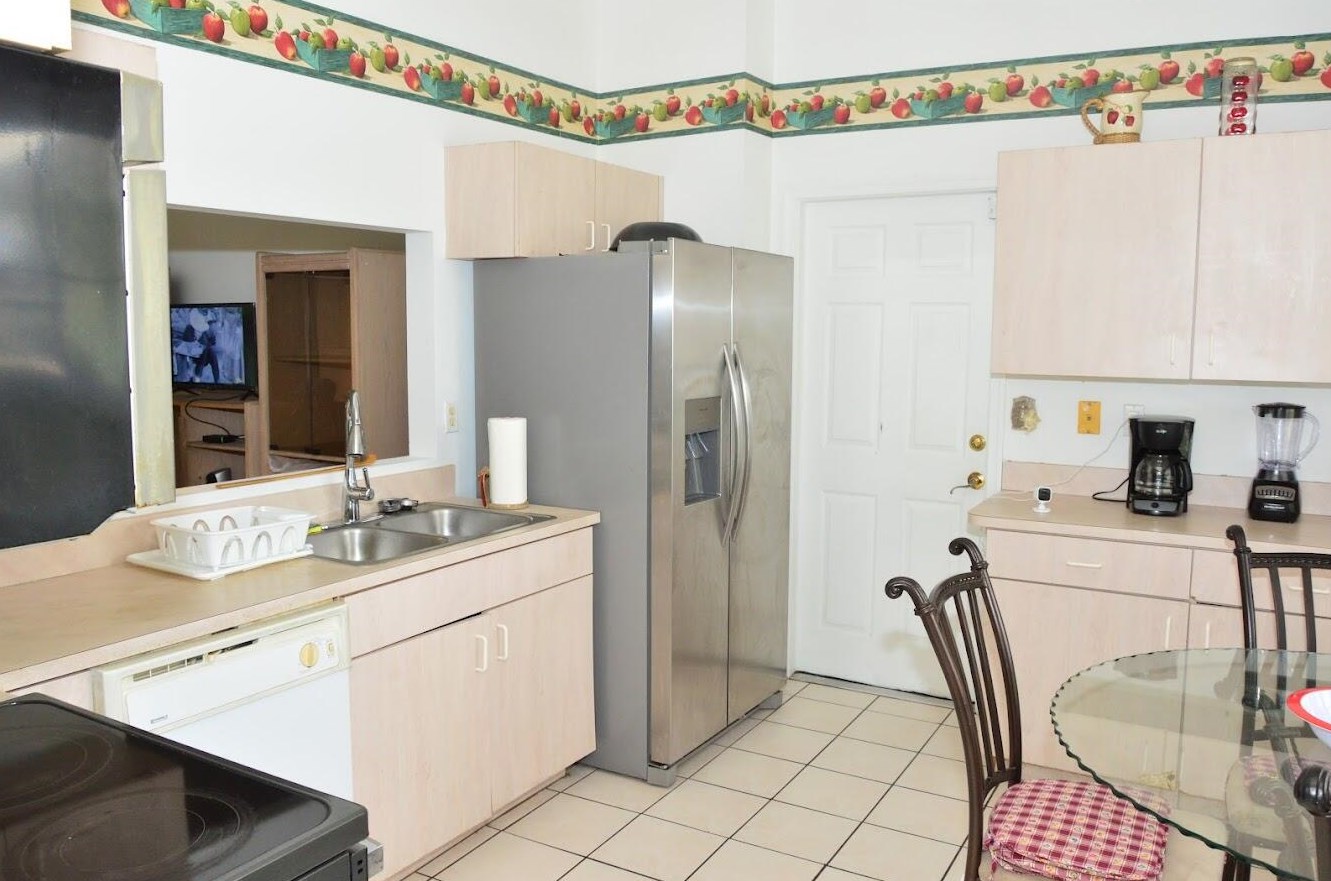 3282 Artesian Dr, Lake Worth FL 33462-3613 exterior