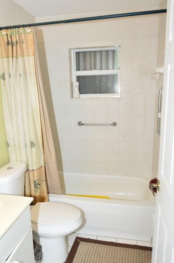 3282 Artesian Dr, Lake Worth FL 33462-3613 exterior