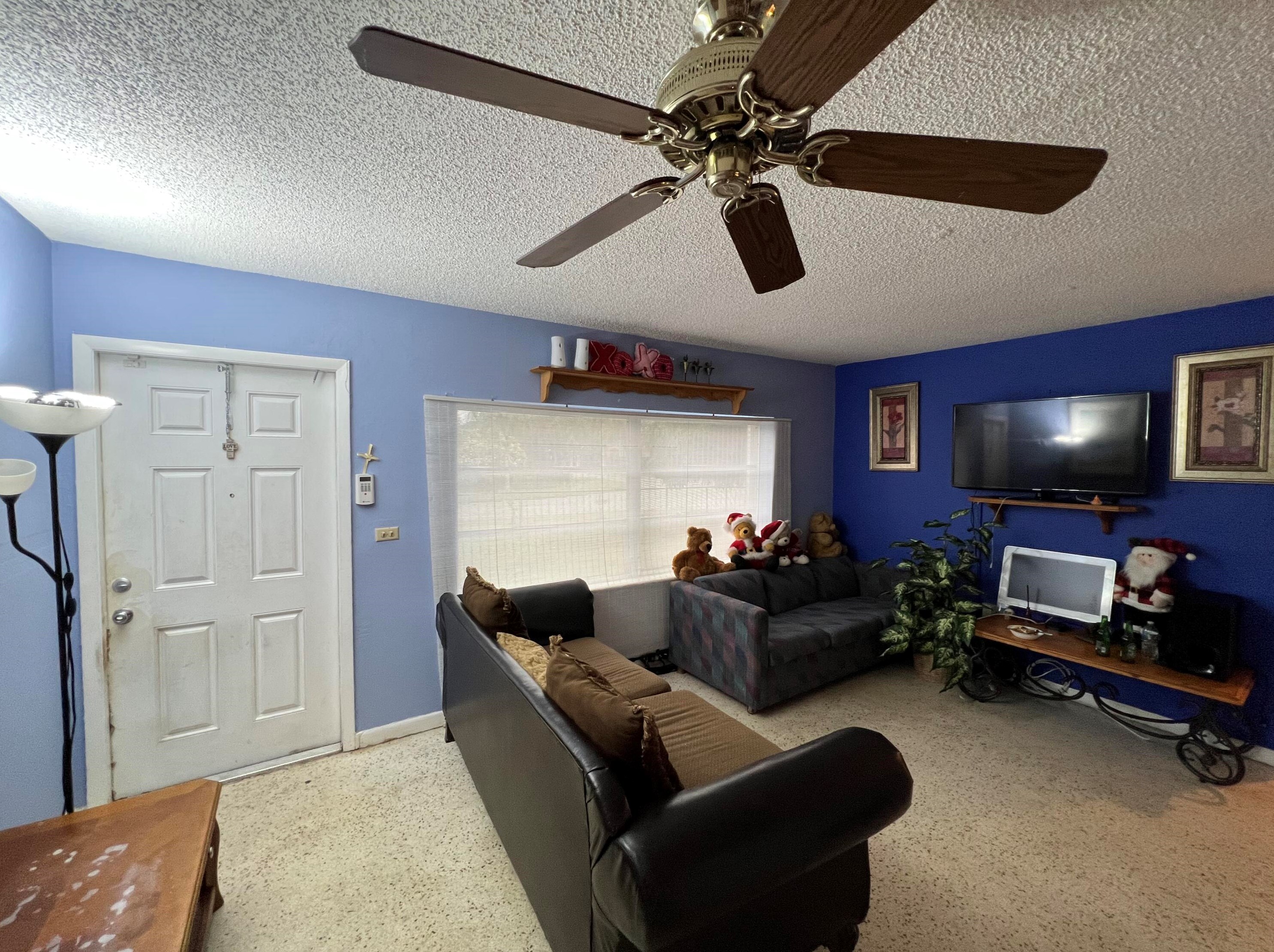 2485 176 Ter, Miami FL 33187-6761 exterior