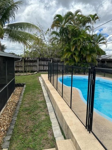 2759 Cambridge Rd, Lake Worth FL  33462-3812 exterior