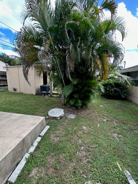 2759 Cambridge Rd, Lake Worth FL  33462-3812 exterior