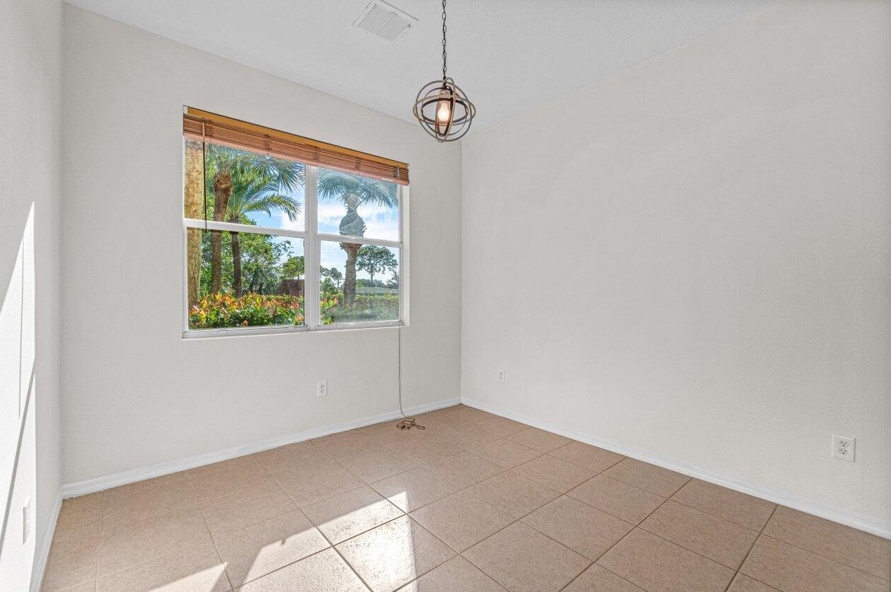 204 Seminole Palms Dr, Lake Worth FL 33463-4249 exterior