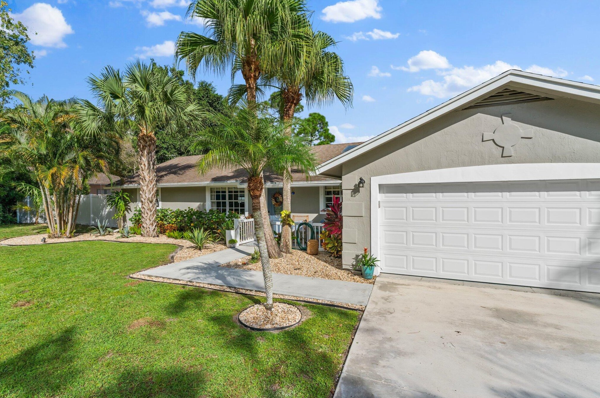 12567 175th Rd, Jupiter FL  33478-4621 exterior