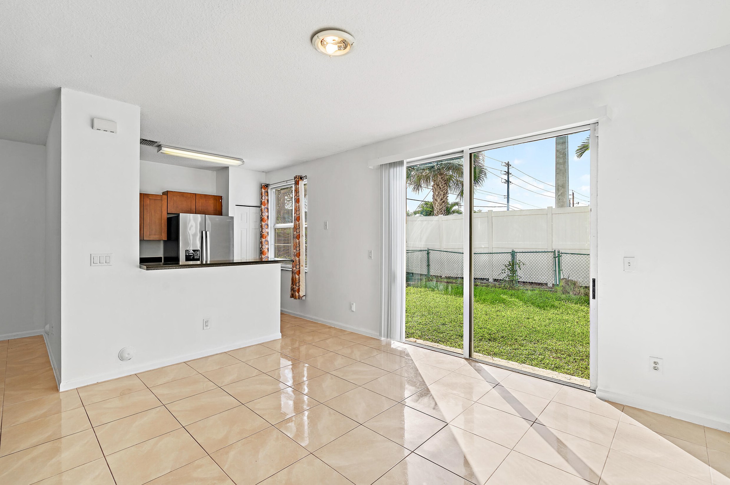 148 Palm Villas Way, Lake Worth FL 33461-1086 exterior