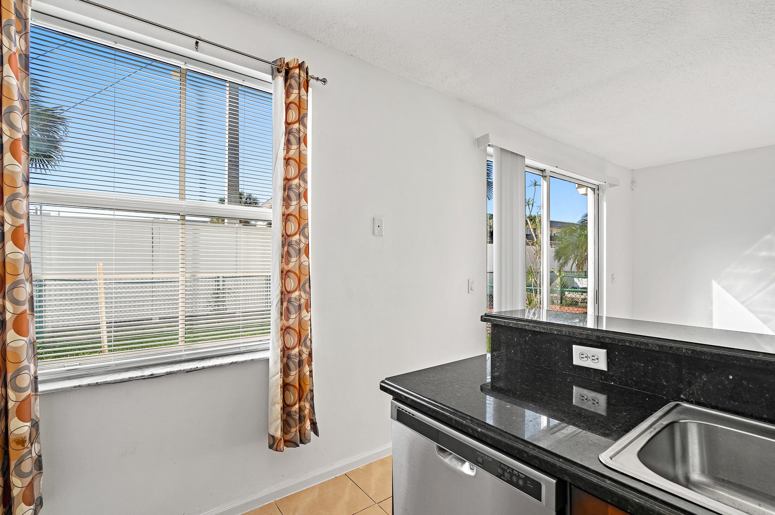 148 Palm Villas Way, Lake Worth FL 33461-1086 exterior