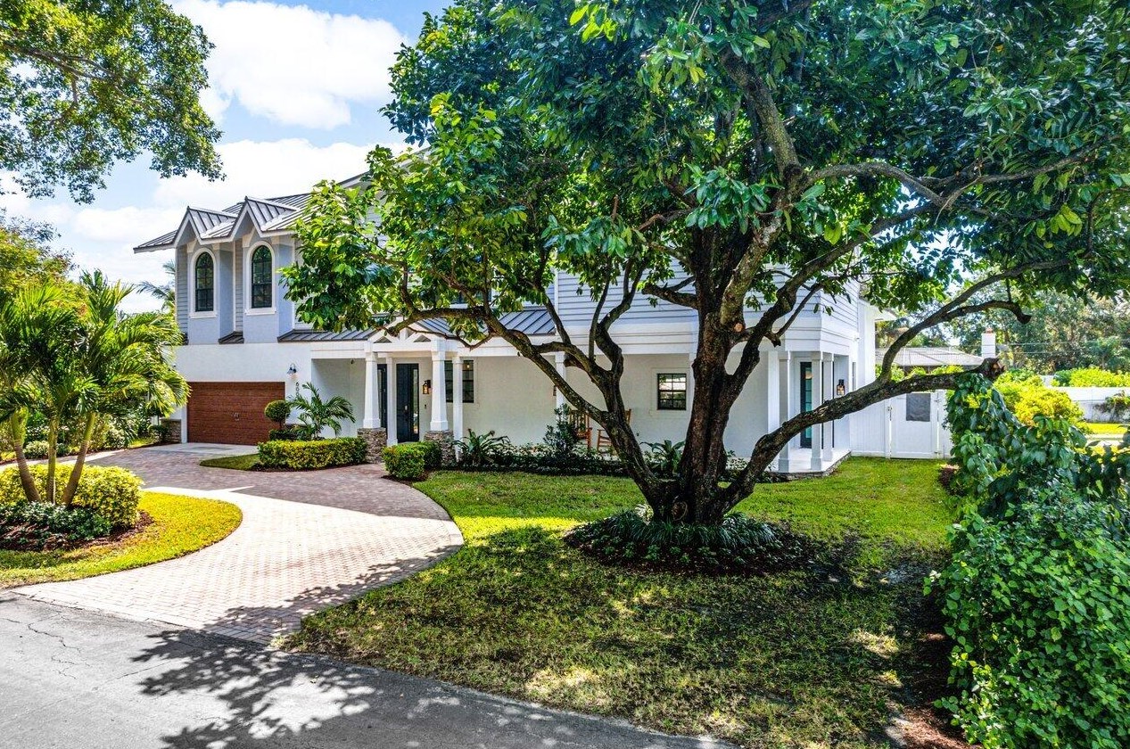 600 Chapel Hill Blvd, Boynton Beach FL  33435-8107 exterior