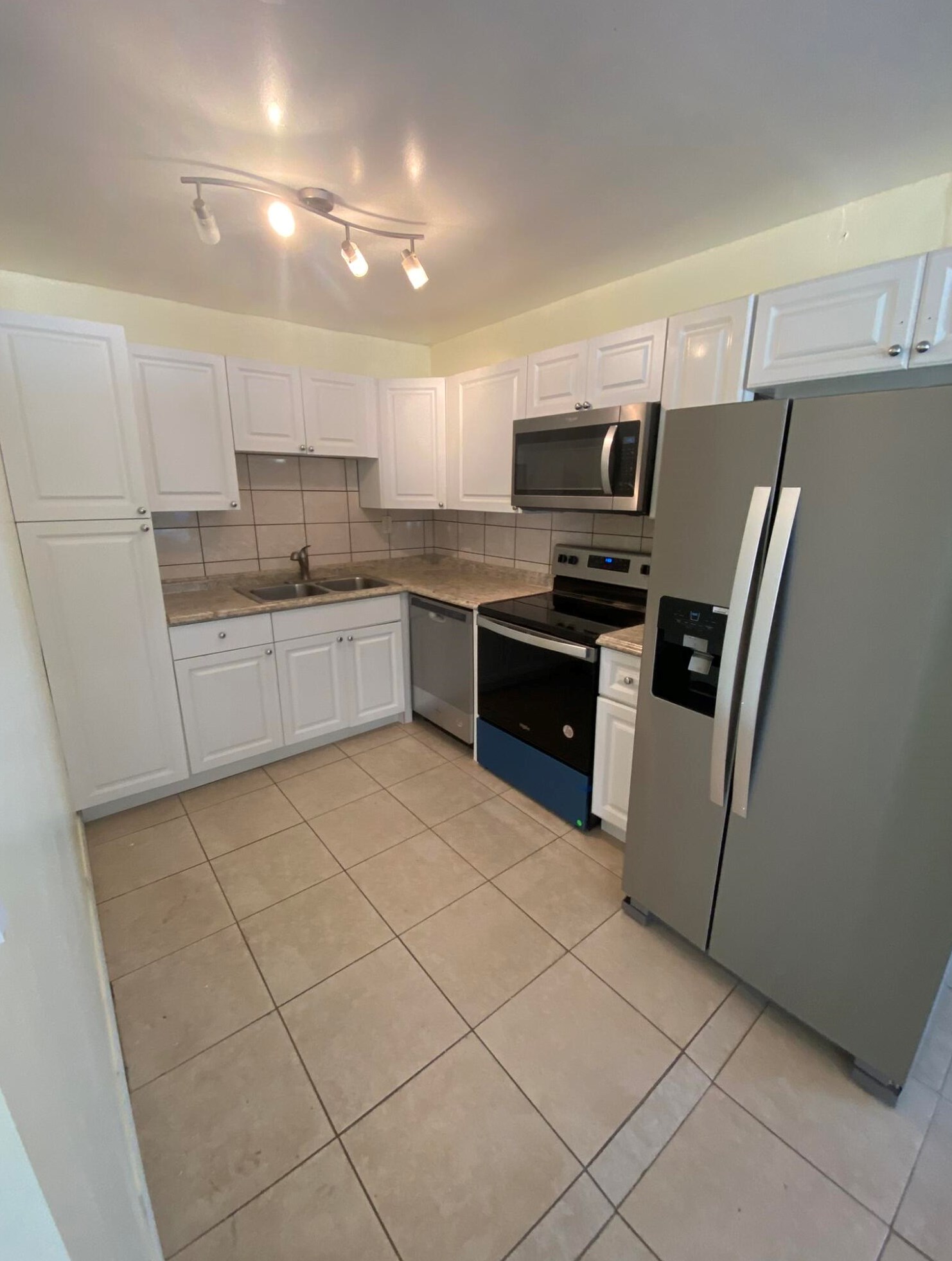 2511 Ave H, Fort Pierce, FL 34947