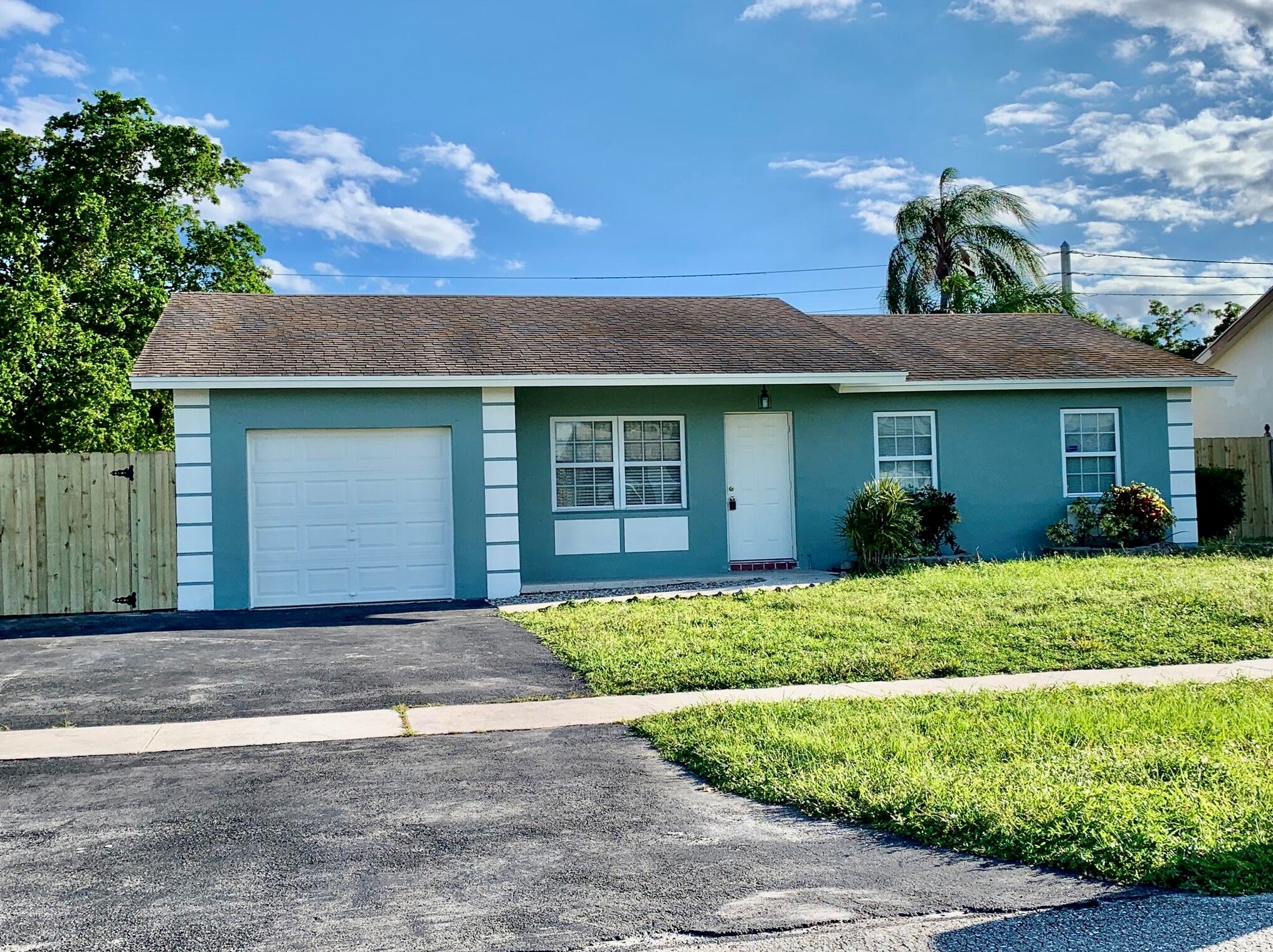 9580 Richmond Cir, Boca Raton FL  33434-2381 exterior