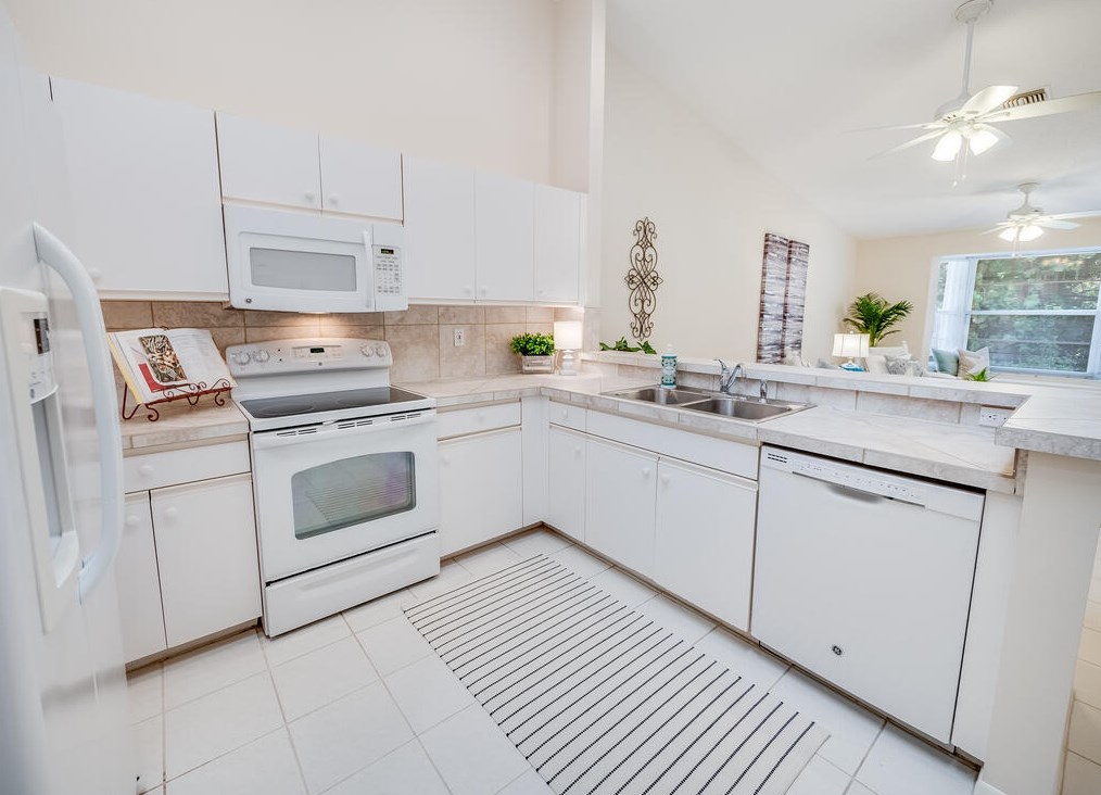3864 Summer Chase Ct, Lake Worth FL  33467-2459 exterior
