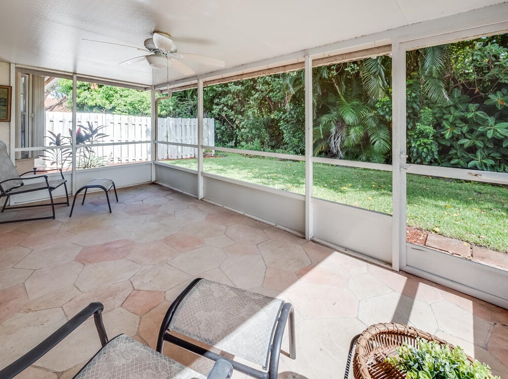 3864 Summer Chase Ct, Lake Worth FL  33467-2459 exterior