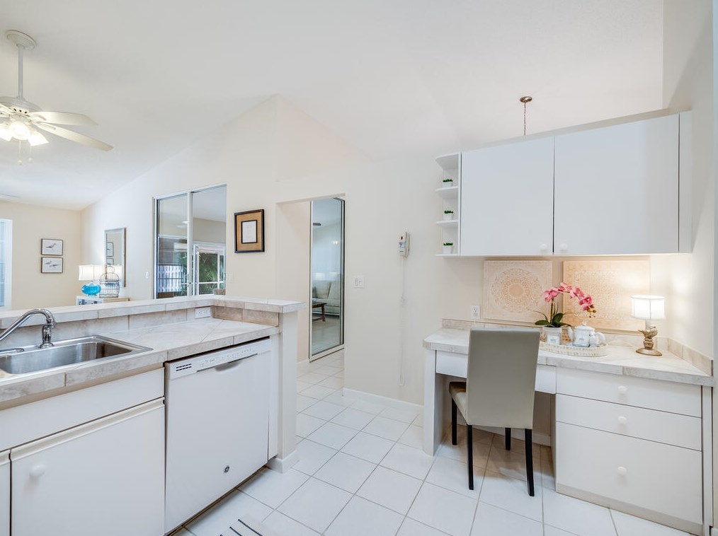 3864 Summer Chase Ct, Lake Worth FL  33467-2459 exterior