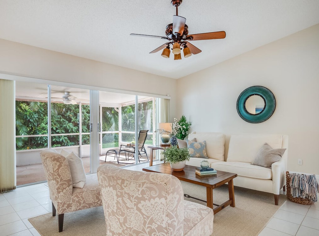 3864 Summer Chase Ct, Lake Worth FL  33467-2459 exterior