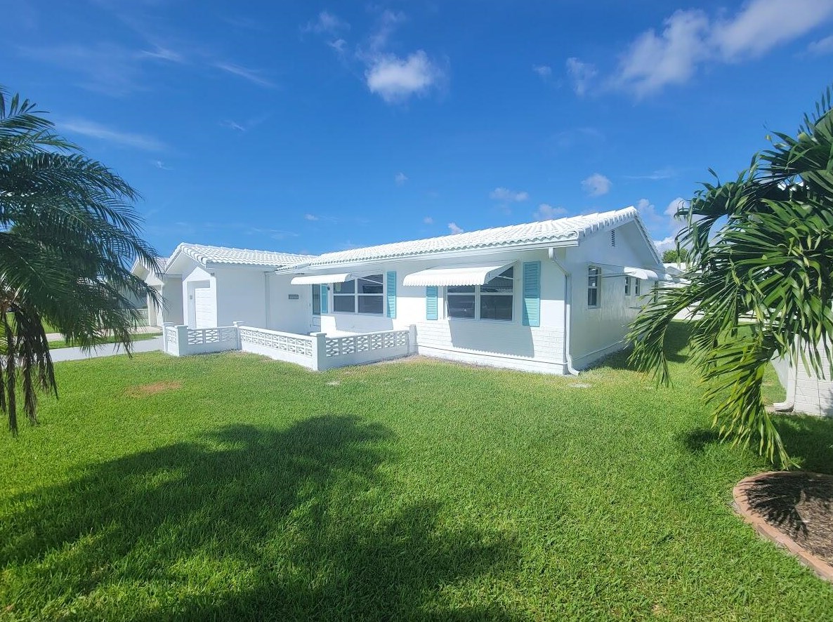 1009 18th St, Boynton Beach FL  33426-5430 exterior