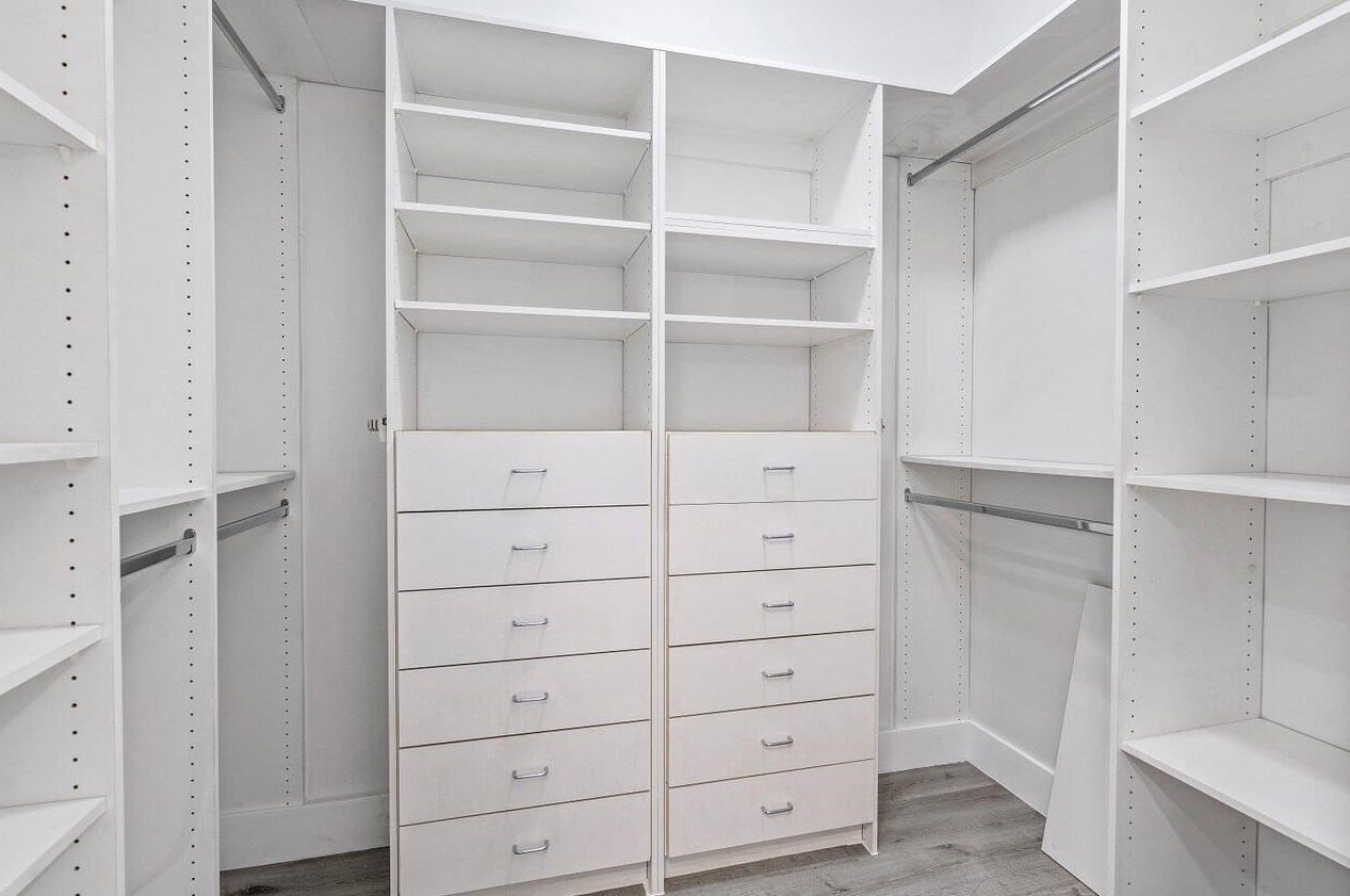 1110 Oysterwood St, Hollywood FL  33019-4846 exterior