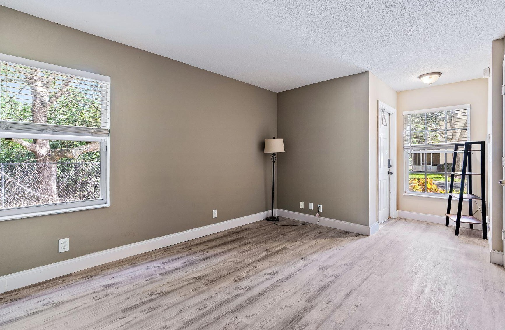 141 Wooden Mill Ter, Jupiter FL  33458-5553 exterior