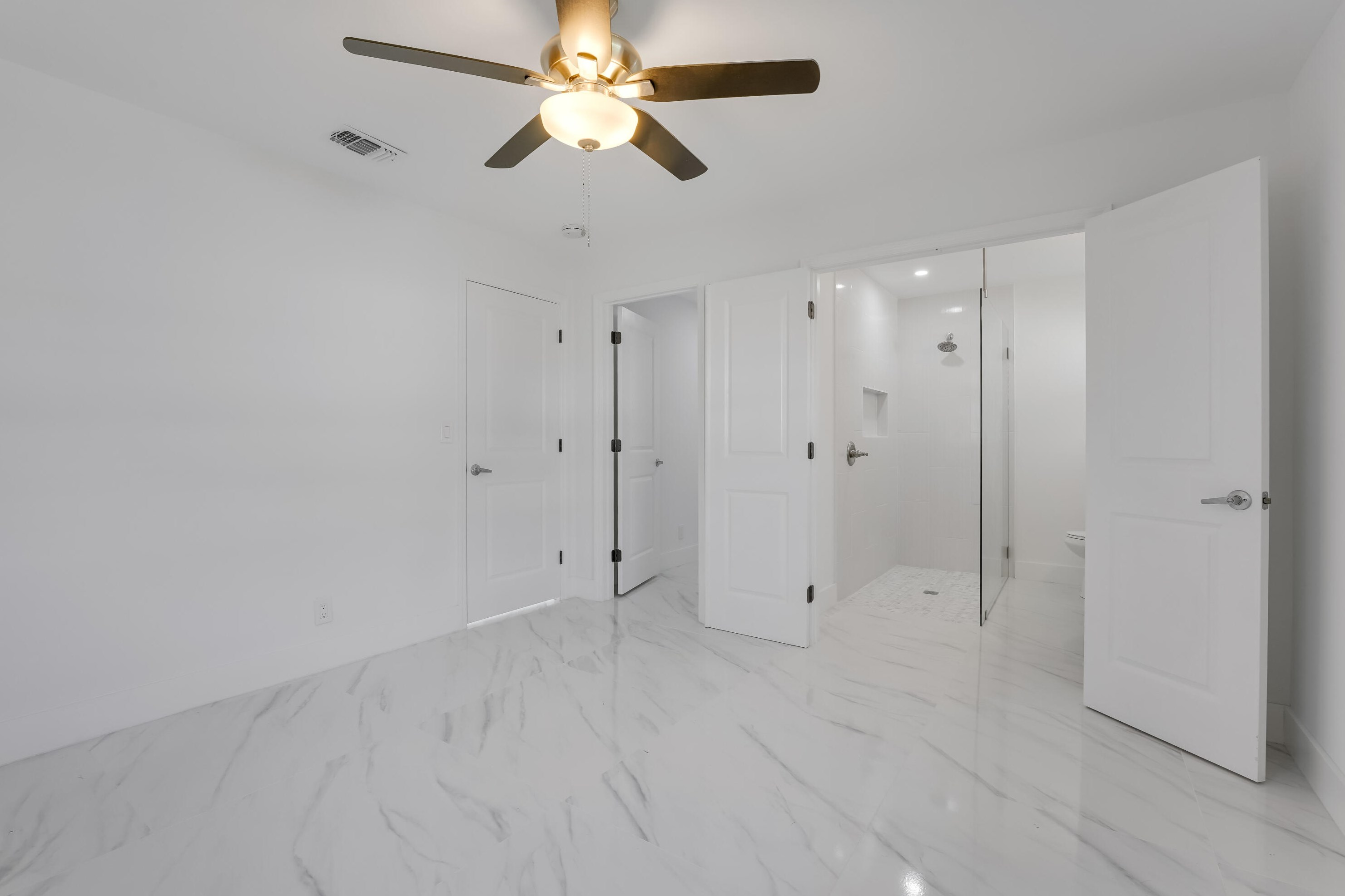 2083 13 Ter, Boynton Beach FL 33426-5837 exterior