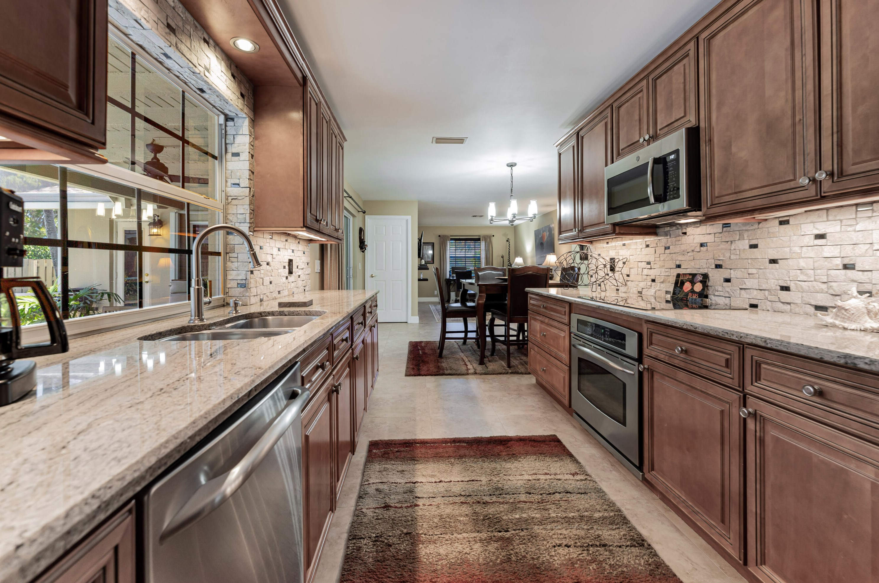 555 24 Ave, Boynton Beach FL 33426-8788 exterior