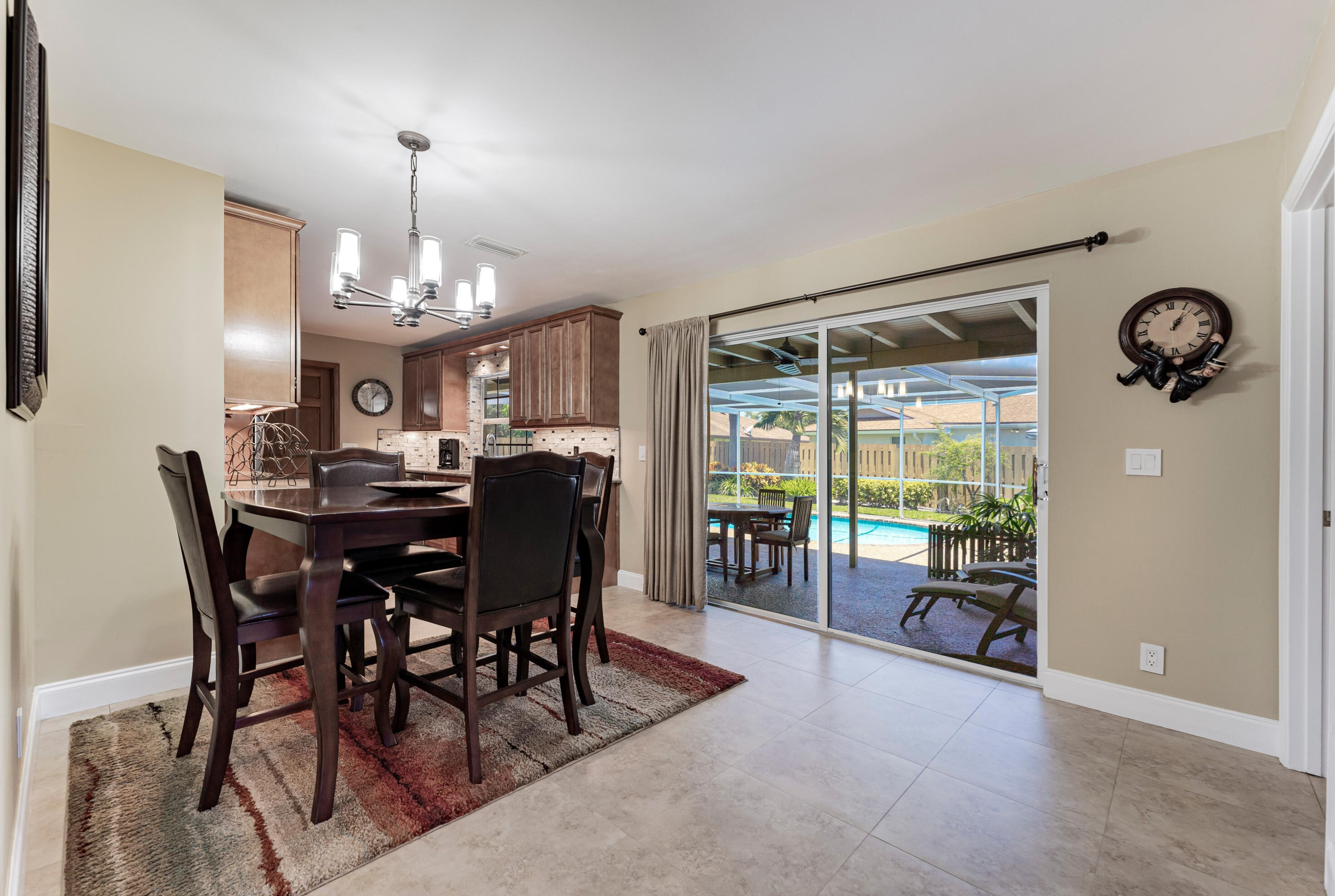 555 24 Ave, Boynton Beach FL 33426-8788 exterior