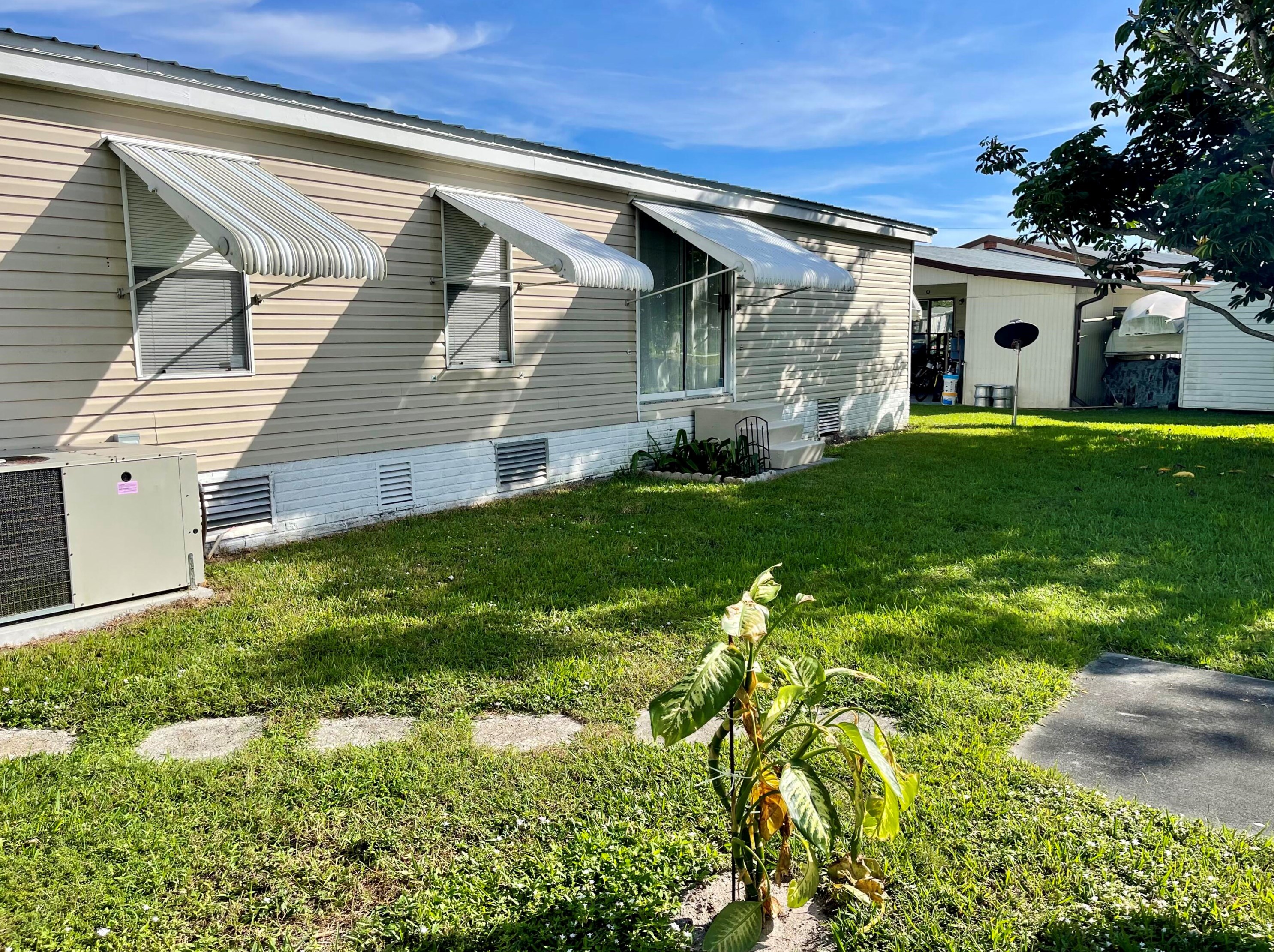 3611 23 Ave, Okeechobee FL 34972-1539 exterior