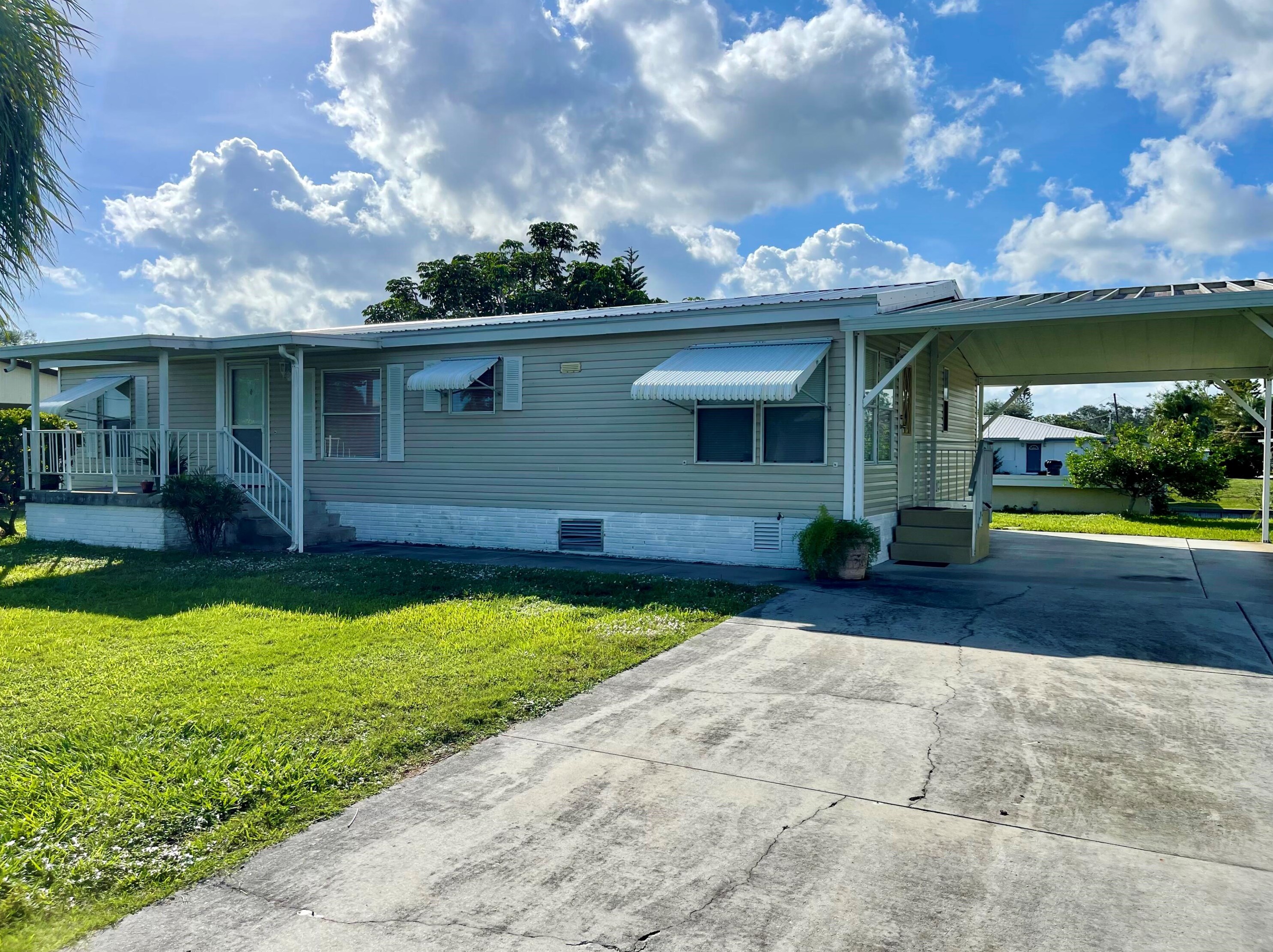 3611 23 Ave, Okeechobee FL 34972-1539 exterior