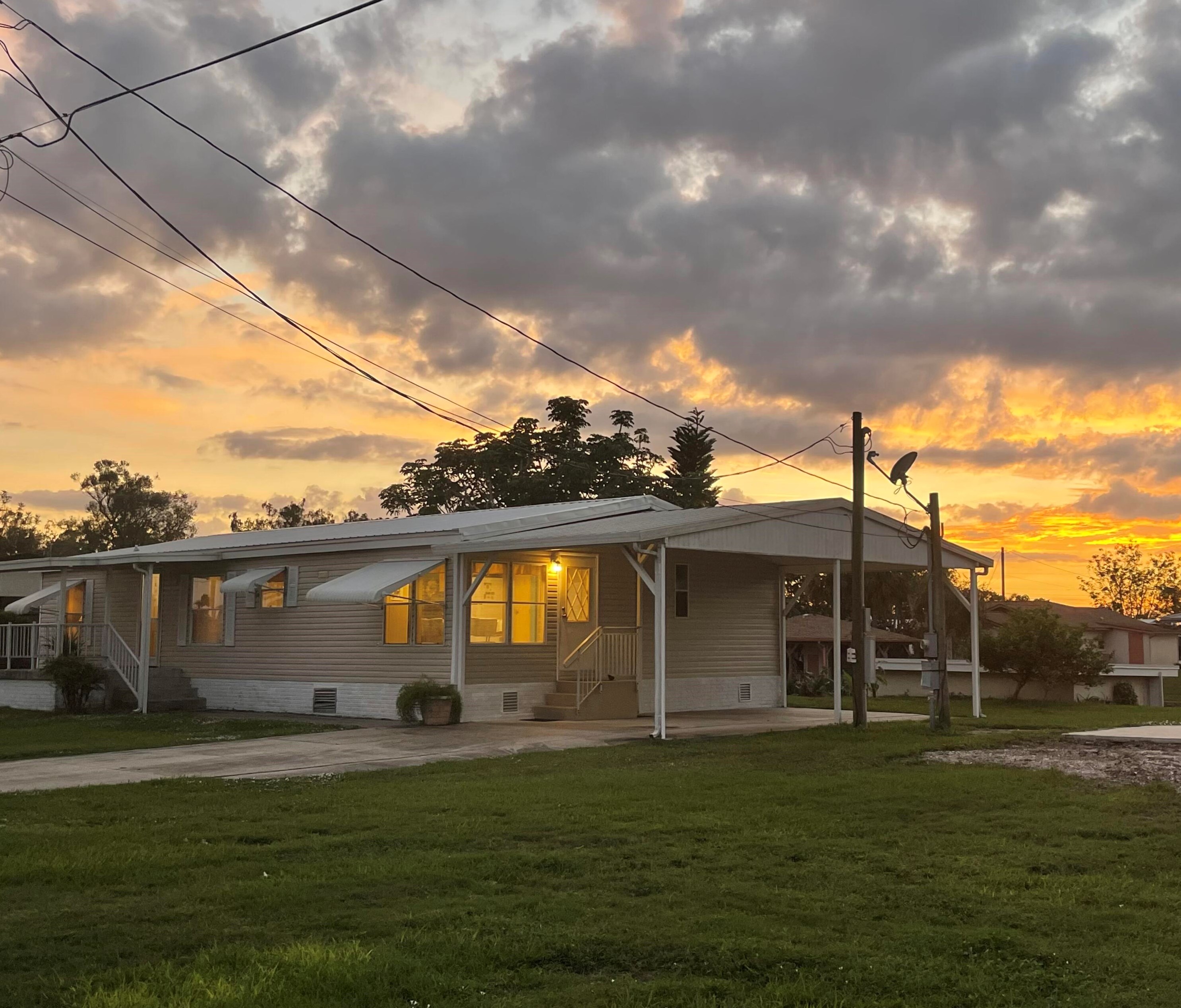 3611 23 Ave, Okeechobee FL 34972-1539 exterior