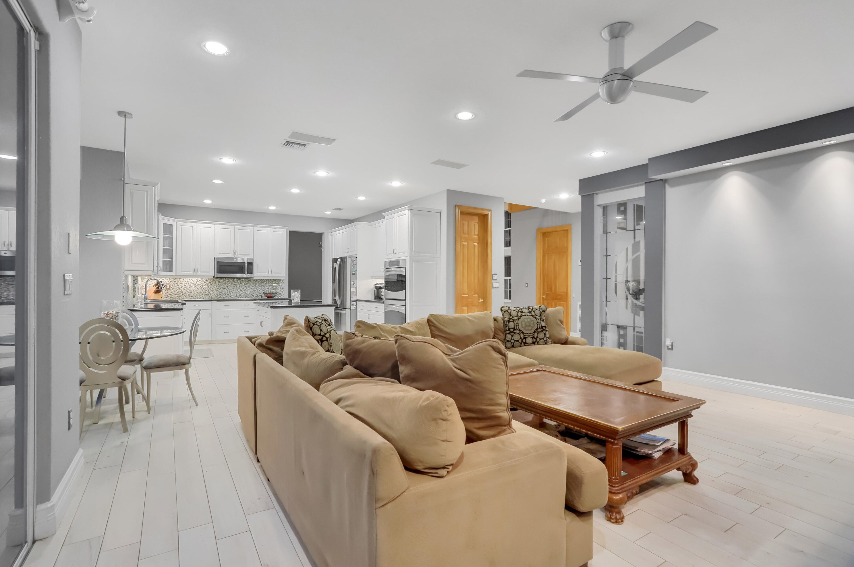 19614 Estuary Dr, Boca Raton FL  33498-6201 exterior