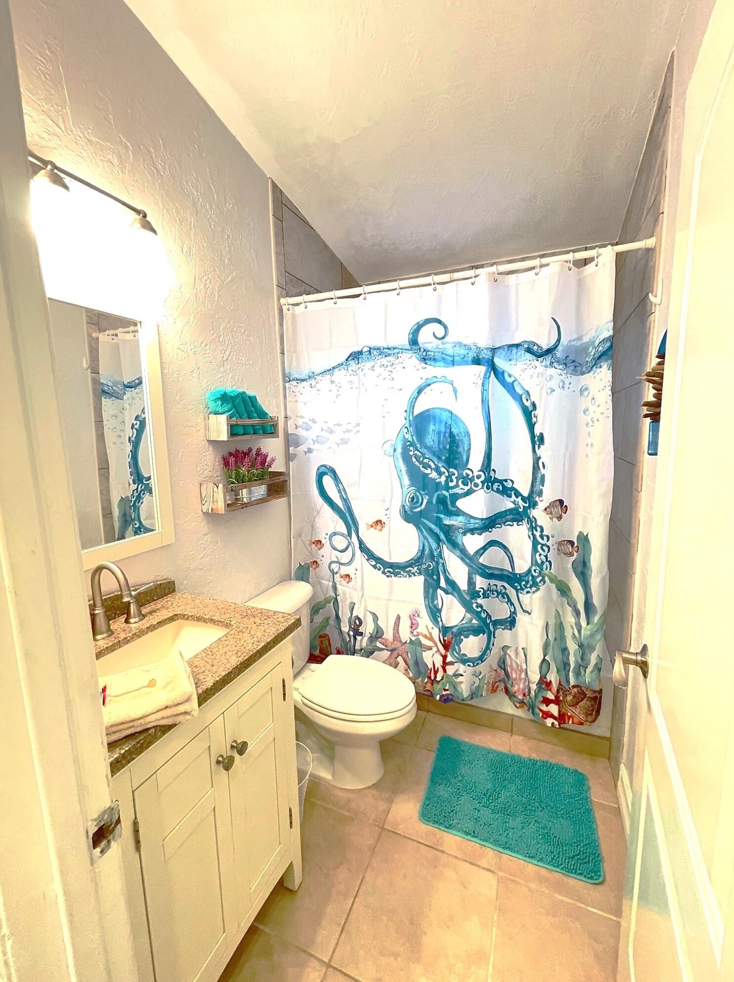 111 Mohawk St, Plantation Key FL  33070-2114 exterior