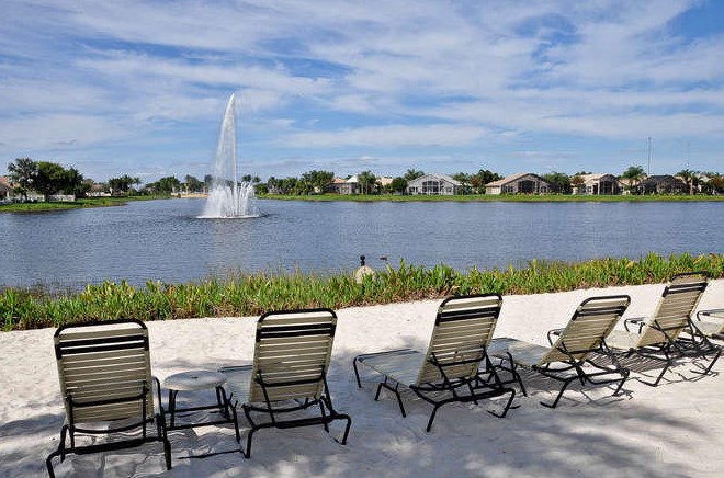 9811 Chantilly Point Ln, Lake Worth FL  33467-7085 exterior