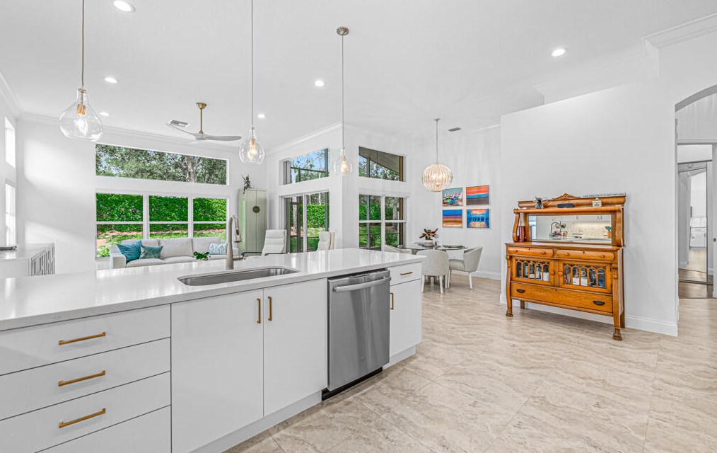 9811 Chantilly Point Ln, Lake Worth FL  33467-7085 exterior